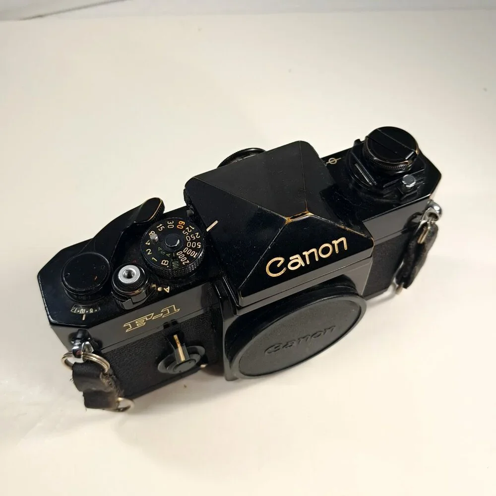 Canon‎ F-1 Early original Model Black 35mm Film Camera JAPAN Vintage FOR REPAIR